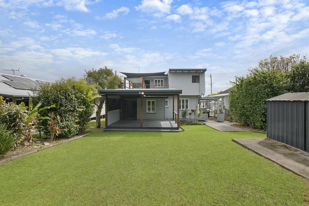 Stunning home on great size block only minutes from the waterfront!