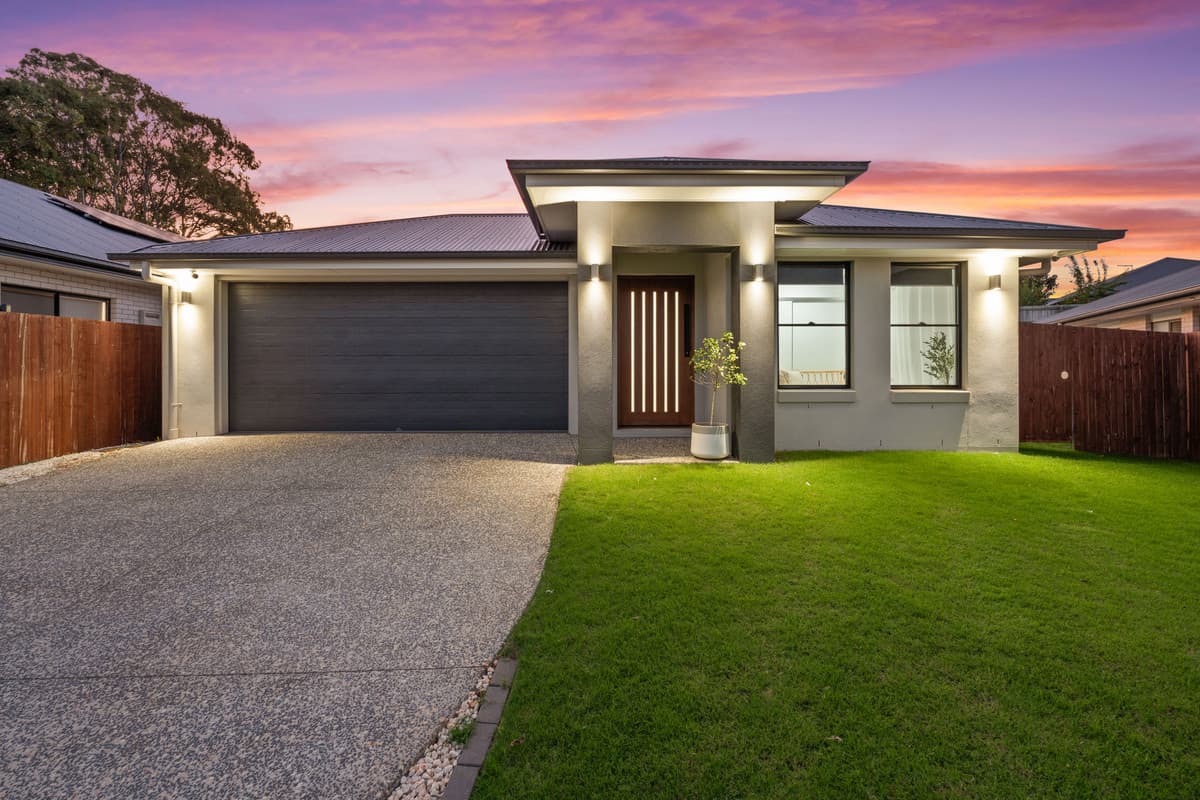 Off-market Opportunity on 564sqm block, Side Access, Large Alfresco and Pool!
