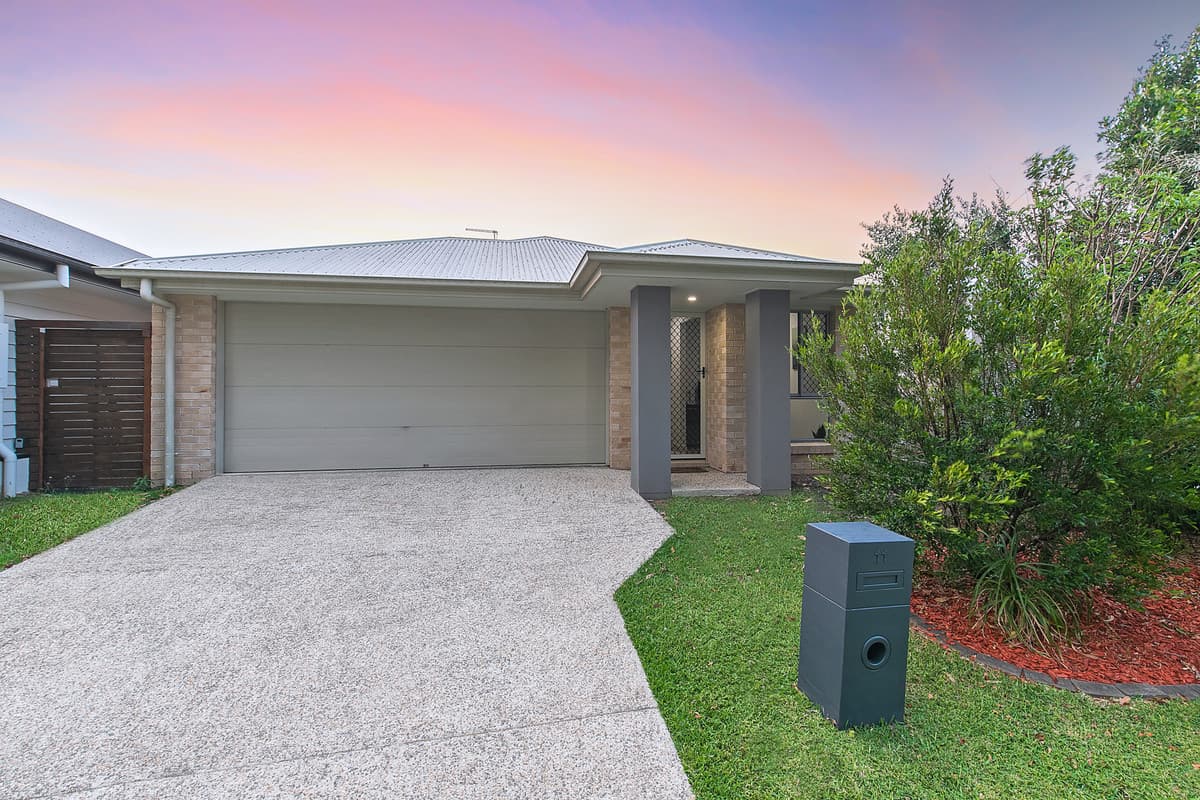 Neat 4 Bedroom Family Home with Office and Multiple Living Areas!