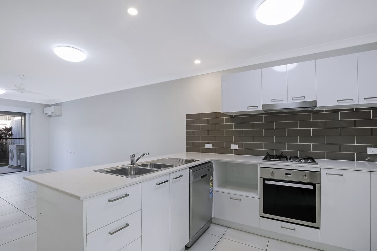 Close to everything.. great kitchen, & master with ensuite and AC!