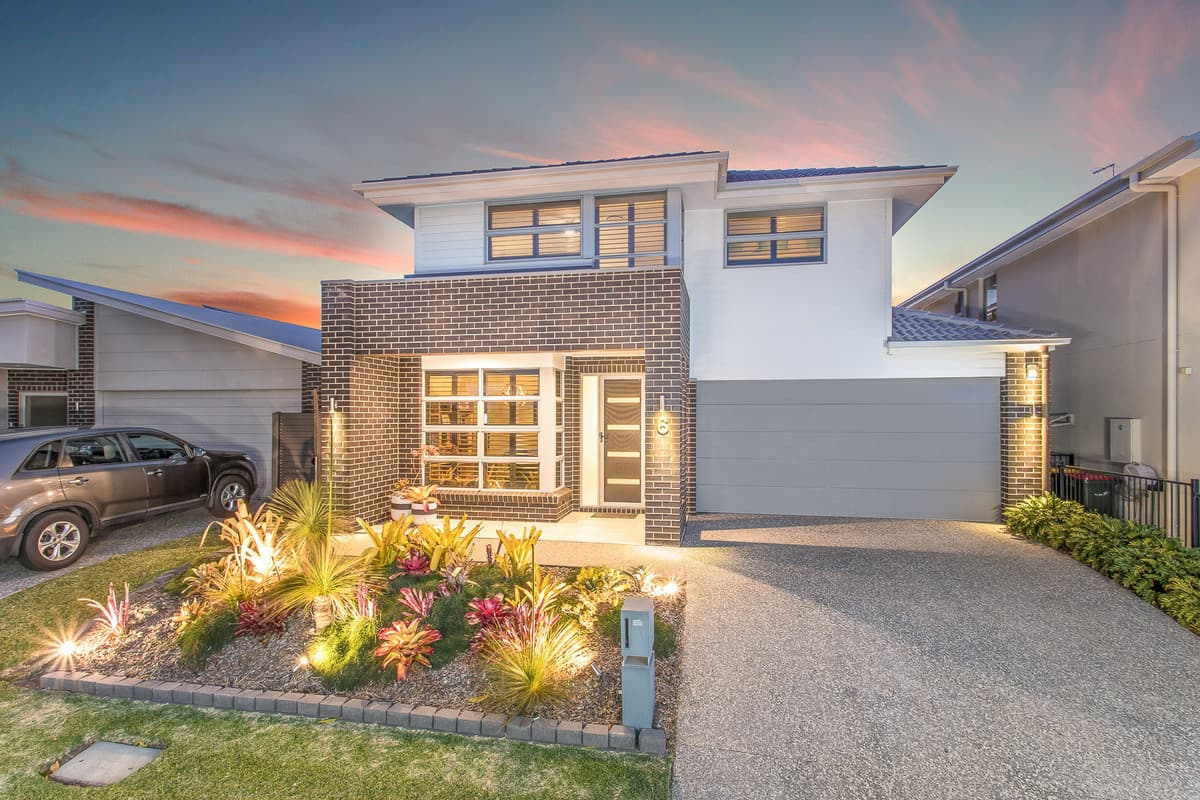 Luxury awaits… 5 bed + study, multiple living areas, inground pool & ducted air!