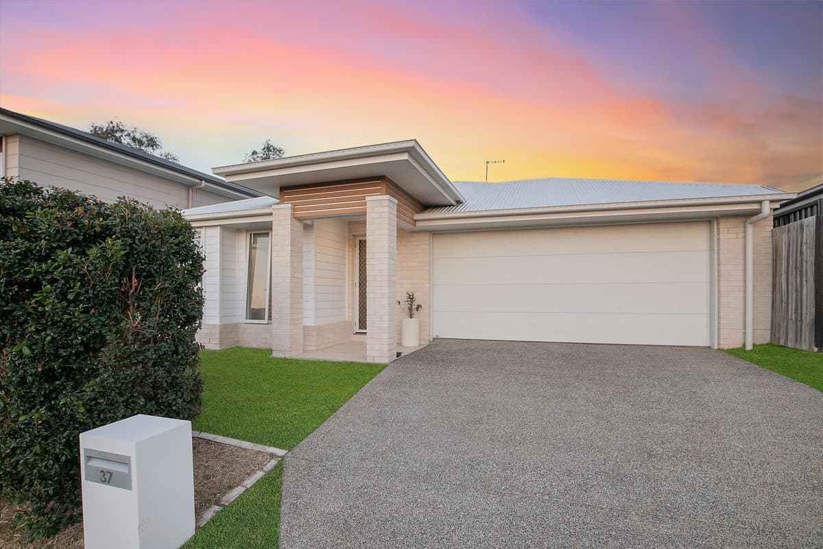 Beautifully Presented Family Home with Multiple Living Areas & Superb Outdoor Entertaining!